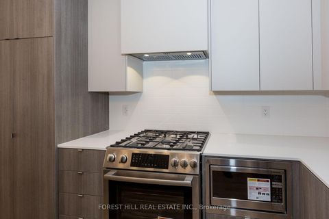 Photo 4 at 138 Alton Crescent, Uplands, Vaughan