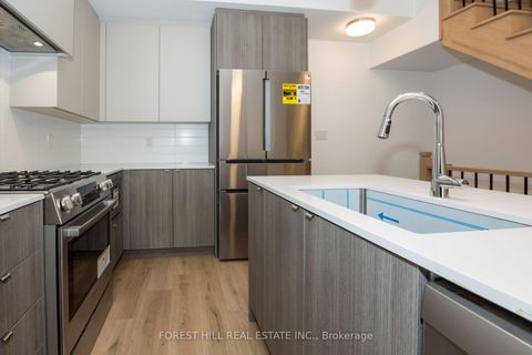 Photo 5 at 138 Alton Crescent, Uplands, Vaughan