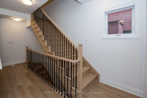 Photo 9 at 138 Alton Crescent, Uplands, Vaughan