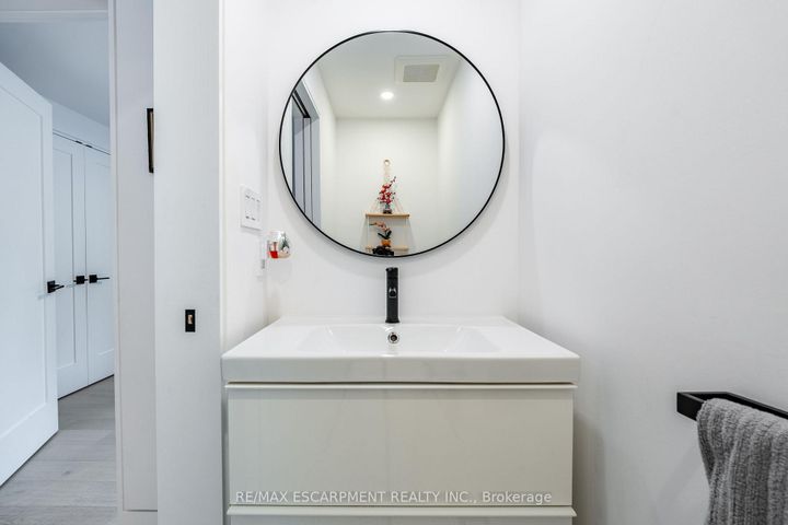 Photo 12 at 5135 Mulberry Drive, Appleby, Burlington