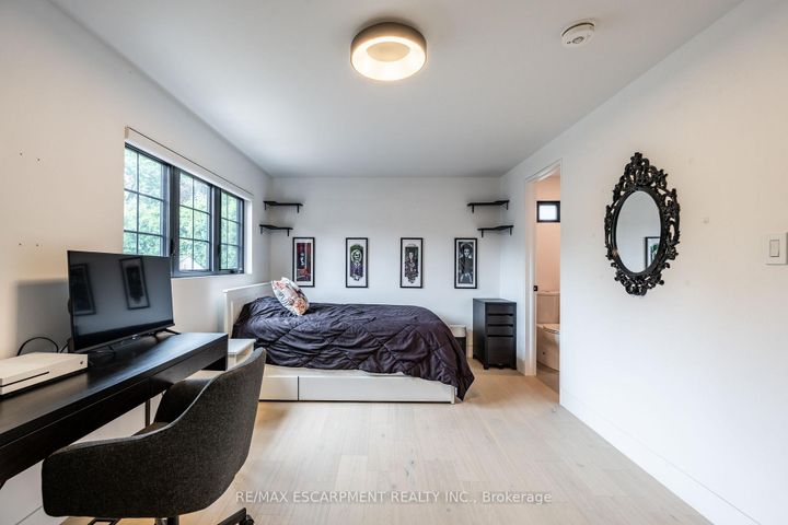 Photo 14 at 5135 Mulberry Drive, Appleby, Burlington