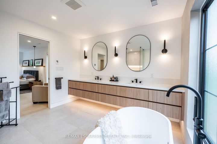 Photo 22 at 5135 Mulberry Drive, Appleby, Burlington