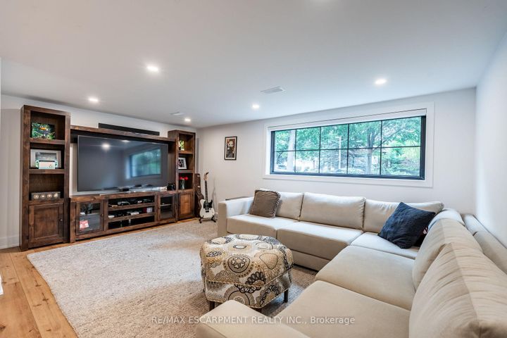 Photo 24 at 5135 Mulberry Drive, Appleby, Burlington