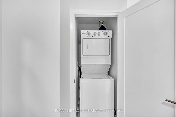 Photo 5 at 1310 - 3220 Sheppard Avenue E, Sullivan, Toronto