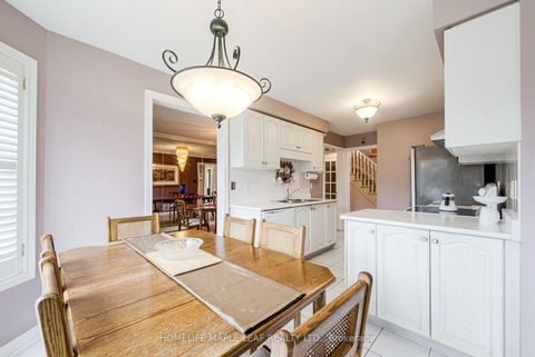 Photo 13 at 25 Grampian Avenue, Maple, Vaughan