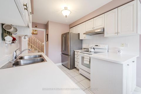 Photo 17 at 25 Grampian Avenue, Maple, Vaughan