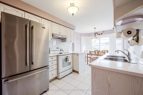 Photo 18 at 25 Grampian Avenue, Maple, Vaughan