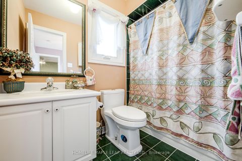 Photo 34 at 25 Grampian Avenue, Maple, Vaughan