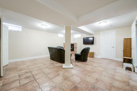 Photo 35 at 25 Grampian Avenue, Maple, Vaughan