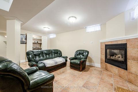 Photo 39 at 25 Grampian Avenue, Maple, Vaughan