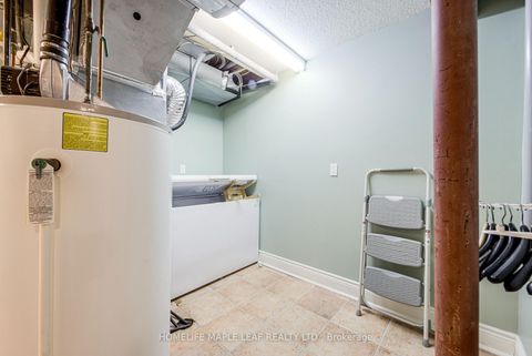 Photo 41 at 25 Grampian Avenue, Maple, Vaughan