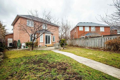 Photo 47 at 25 Grampian Avenue, Maple, Vaughan