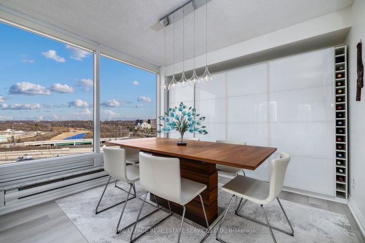 Photo 1 at 1609 - 1 Palace Pier Court, Mimico, Toronto