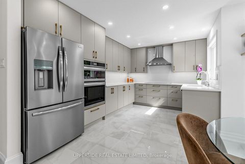 Photo 8 at 986 Stonehaven Avenue, Wyndham, Newmarket