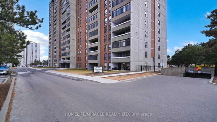 Photo 2 at 1112 - 15 Kensington Road, Queen Street Corridor, Brampton