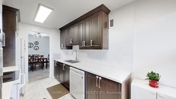 Photo 12 at 1112 - 15 Kensington Road, Queen Street Corridor, Brampton