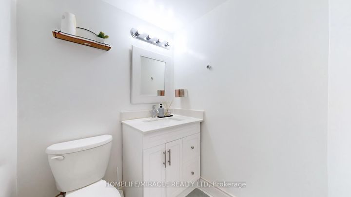 Photo 15 at 1112 - 15 Kensington Road, Queen Street Corridor, Brampton