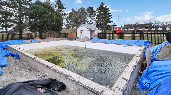 Photo 35 at 1112 - 15 Kensington Road, Queen Street Corridor, Brampton