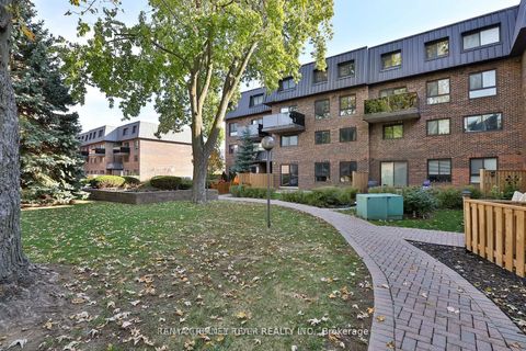 Photo 11 at 48 - 43 Taunton Road, Centennial, Oshawa