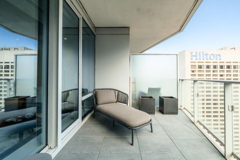 Photo 13 at 2908 - 180 University Avenue, Bay Street Corridor, Toronto