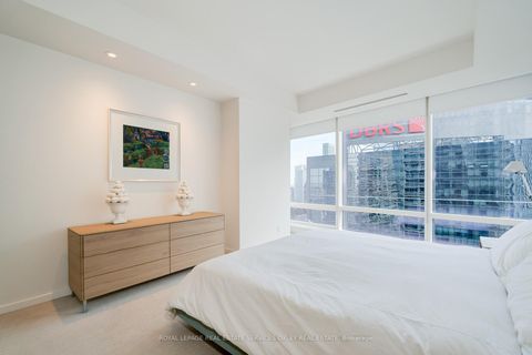 Photo 17 at 2908 - 180 University Avenue, Bay Street Corridor, Toronto