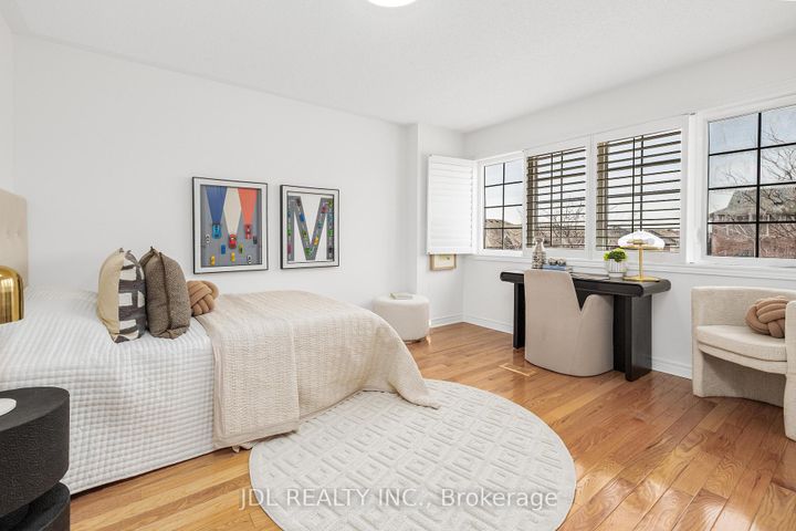 Photo 20 at 3 Mansard Drive, Jefferson, Richmond Hill