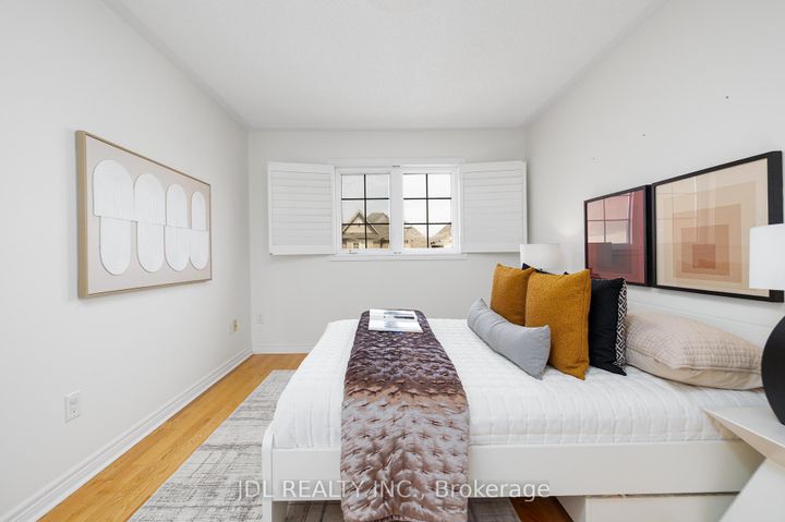 Photo 26 at 3 Mansard Drive, Jefferson, Richmond Hill