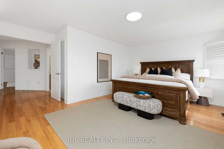 Photo 29 at 3 Mansard Drive, Jefferson, Richmond Hill