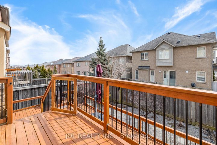 Photo 44 at 3 Mansard Drive, Jefferson, Richmond Hill