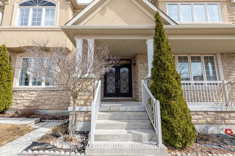 Photo 1 at 3 Mansard Drive, Jefferson, Richmond Hill