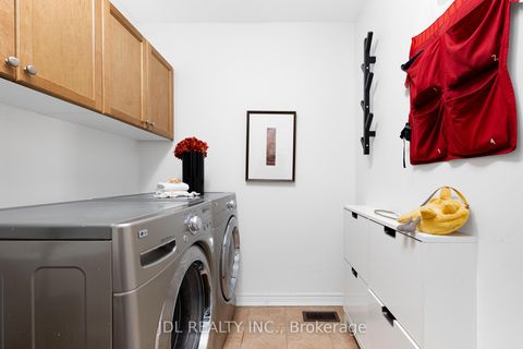 Photo 16 at 3 Mansard Drive, Jefferson, Richmond Hill