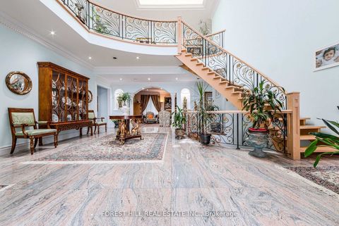 Photo 2 at 46 Wimpole Drive, Windfields, Toronto