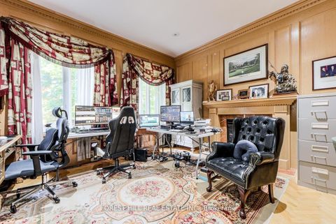 Photo 11 at 46 Wimpole Drive, Windfields, Toronto