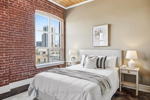 Photo 13 at 405 - 426 Queen Street E, Moss Park, Toronto