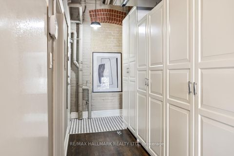 Photo 23 at 405 - 426 Queen Street E, Moss Park, Toronto