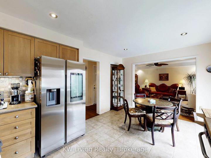 Photo 6 at 895 Jackman Gate, CO Coates, Milton