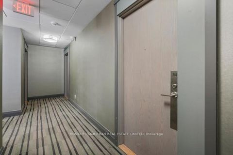 Photo 2 at 709B - 9090 Yonge Street, South Richvale, Richmond Hill