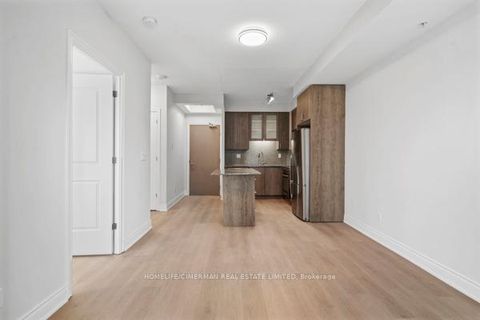 Photo 7 at 709B - 9090 Yonge Street, South Richvale, Richmond Hill