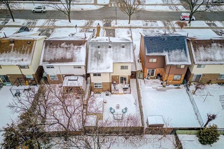 Photo 6 at 43 Mammoth Hall Trail, Malvern, Toronto