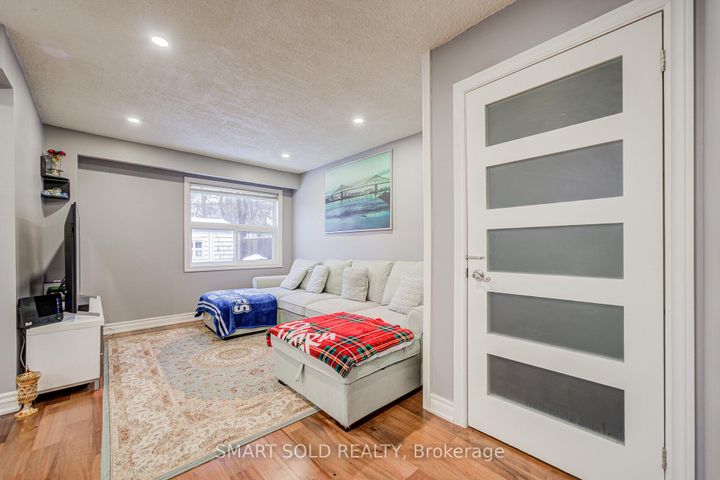 Photo 13 at 43 Mammoth Hall Trail, Malvern, Toronto