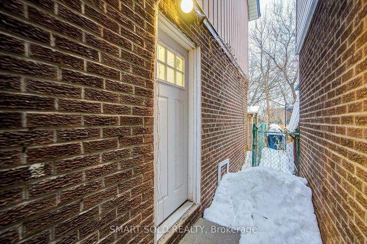 Photo 37 at 43 Mammoth Hall Trail, Malvern, Toronto