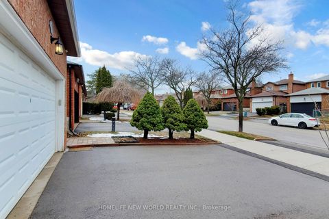Photo 2 at 179 Campbell Avenue, Yorkhill, Vaughan