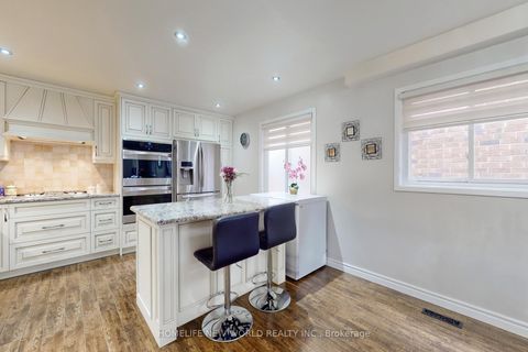 Photo 13 at 179 Campbell Avenue, Yorkhill, Vaughan