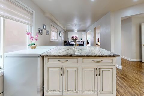 Photo 15 at 179 Campbell Avenue, Yorkhill, Vaughan