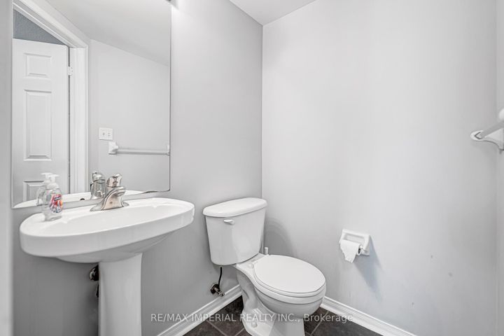 Photo 17 at 95 Long Point Drive, Oak Ridges Lake Wilcox, Richmond Hill