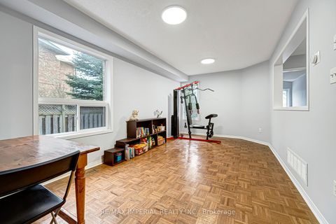 Photo 5 at 95 Long Point Drive, Oak Ridges Lake Wilcox, Richmond Hill