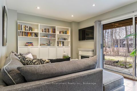 Photo 4 at 65 - 1080 WALDEN Circle, Clarkson, Mississauga