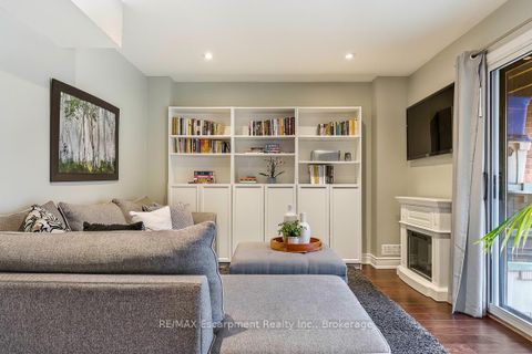 Photo 5 at 65 - 1080 WALDEN Circle, Clarkson, Mississauga