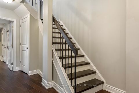 Photo 9 at 65 - 1080 WALDEN Circle, Clarkson, Mississauga