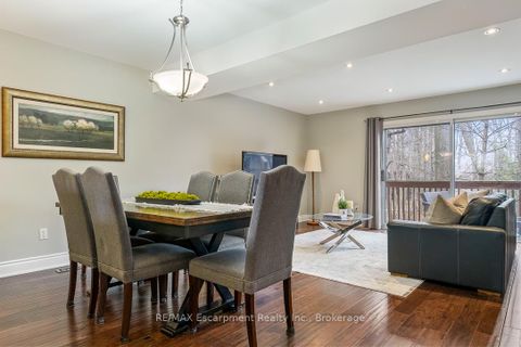 Photo 10 at 65 - 1080 WALDEN Circle, Clarkson, Mississauga